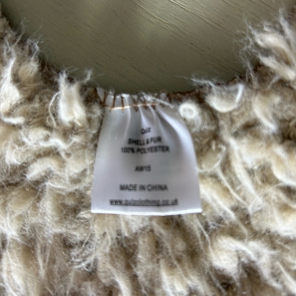 QUIZ Clothing NWT Vest/Wrap Faux Fur Lined Microfibre Size S/M - Picture 5 of 6